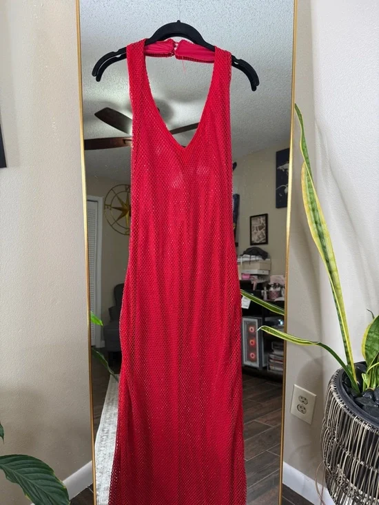 Red Halter V-Neck Maxi Dress - Picture 4 of 6